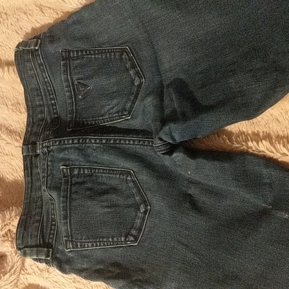 Guess Jeans - Picture 3 of 4